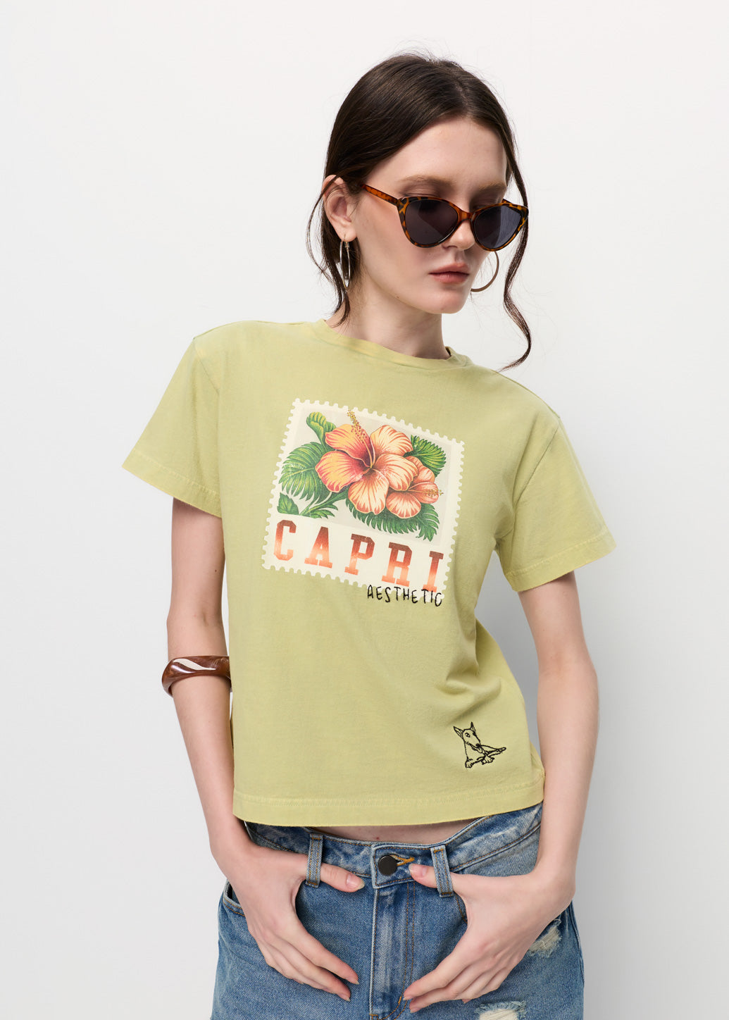 TROPICAL FLORAL DISTRESSED TEE
