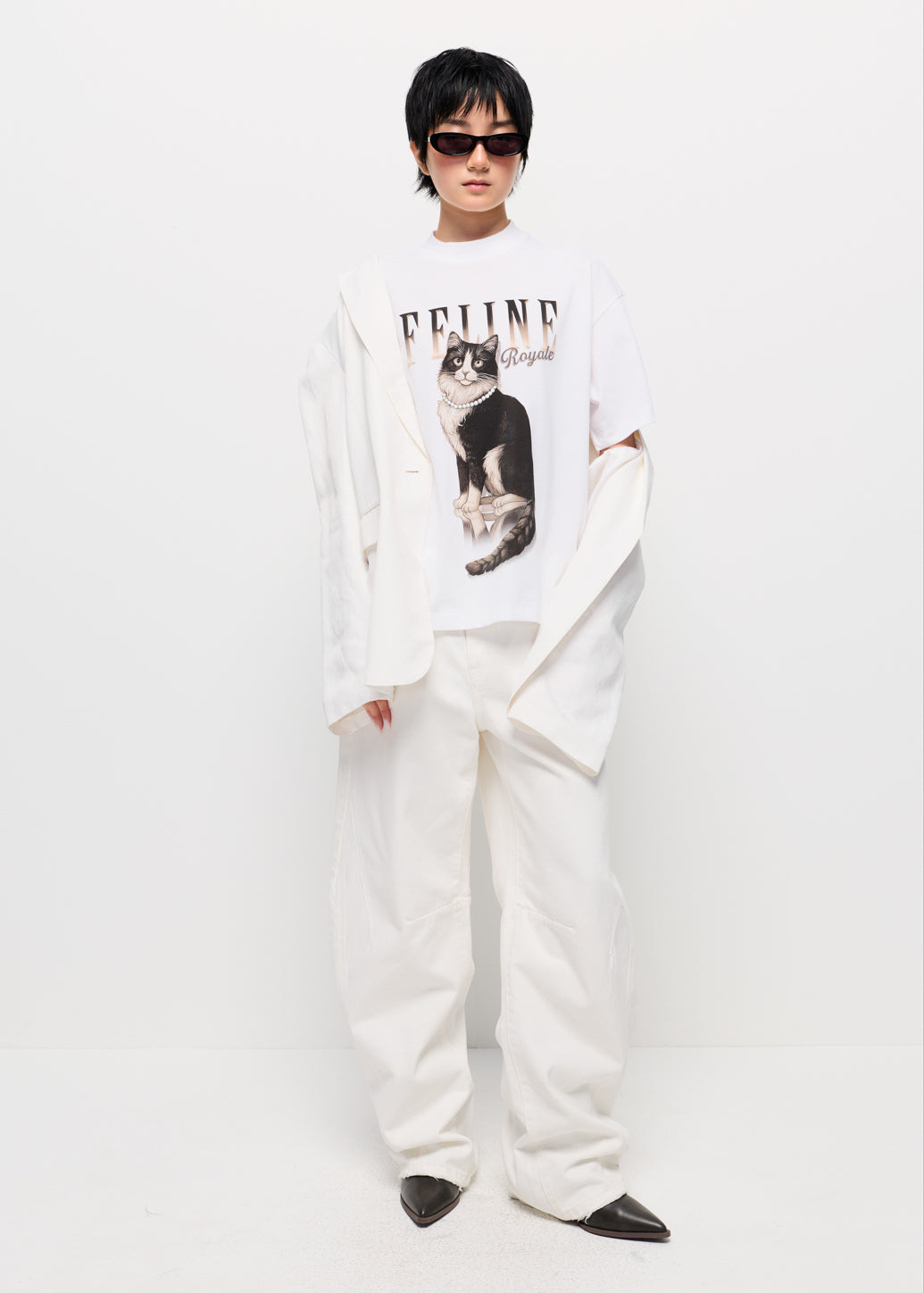 FELINE GRAPHIC TEE