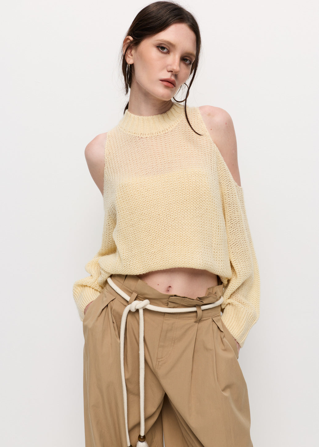 OVERSIZED COLD SHOULDER PULLOVER
