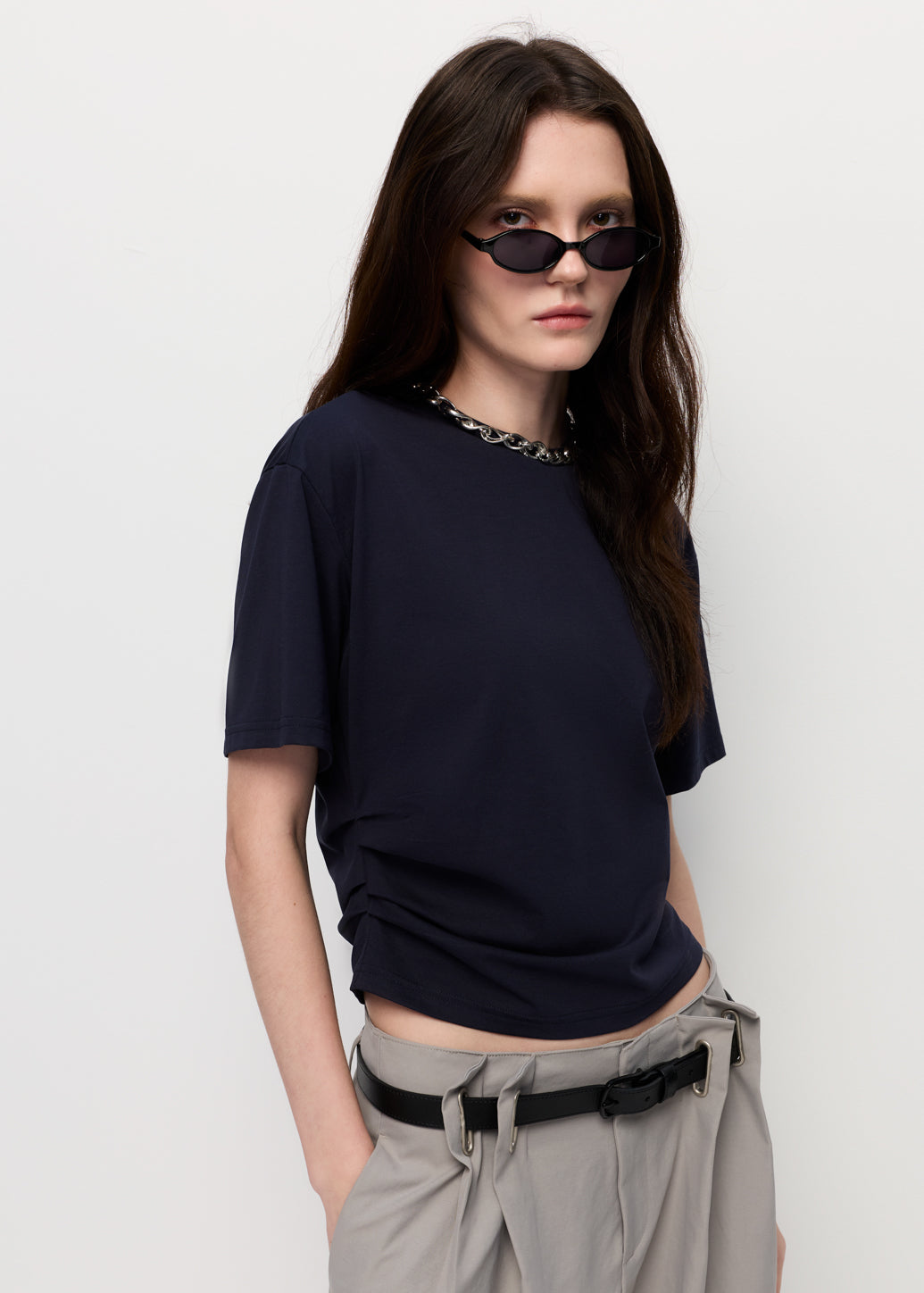 BASIC CREWNECK TEE