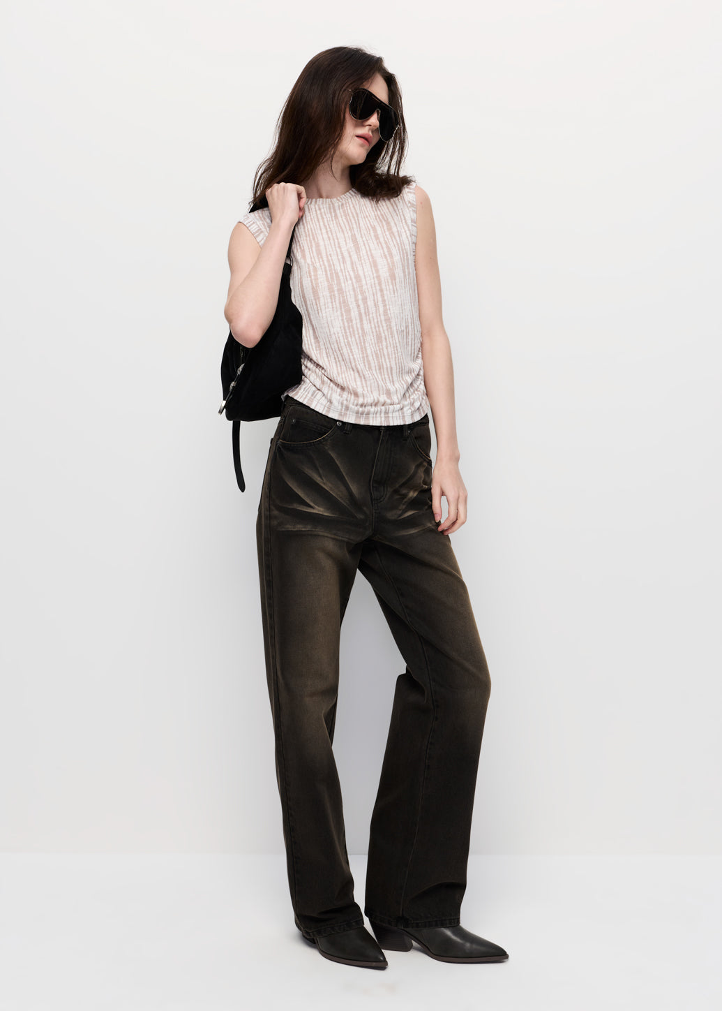 RELAXED STRAIGHT-LEG JEANS