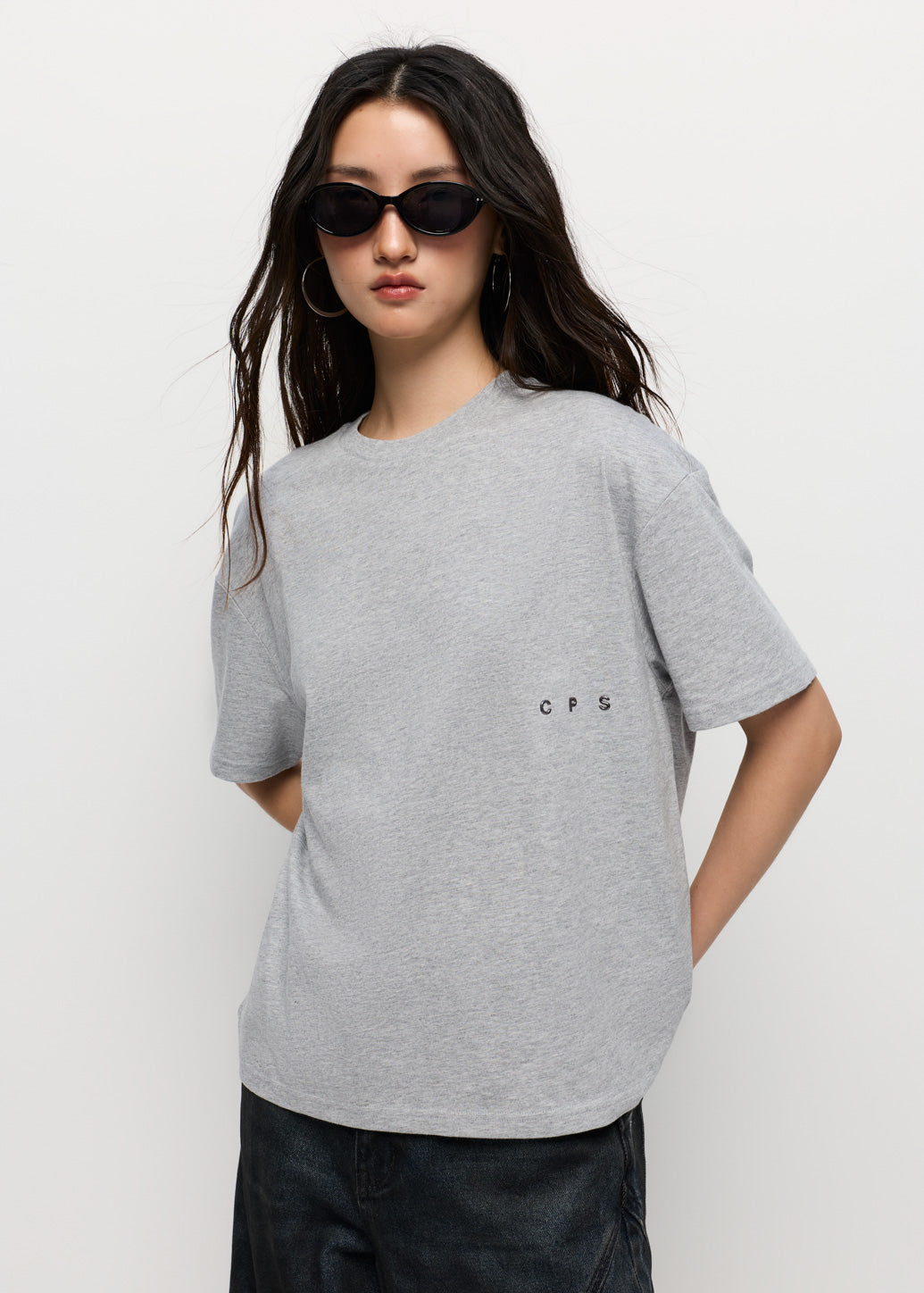 OVERSIZED LOGO SIDE TEE