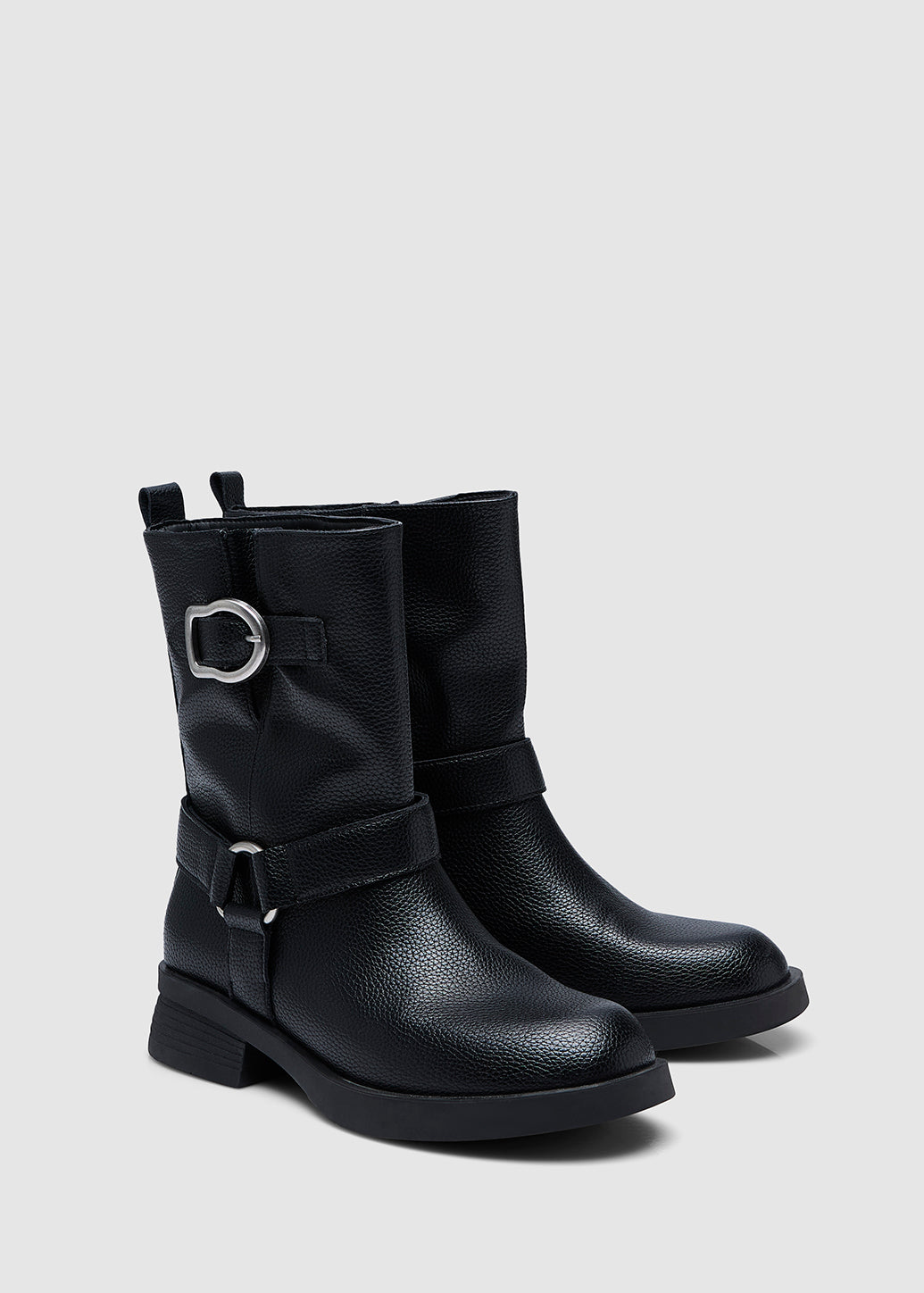 LOW HEEL BOOTS