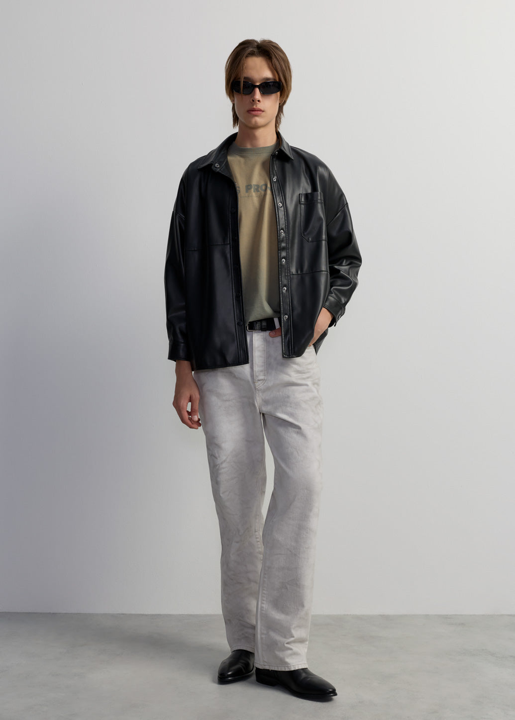 BLACK WASHED STRAIGHT JEANS