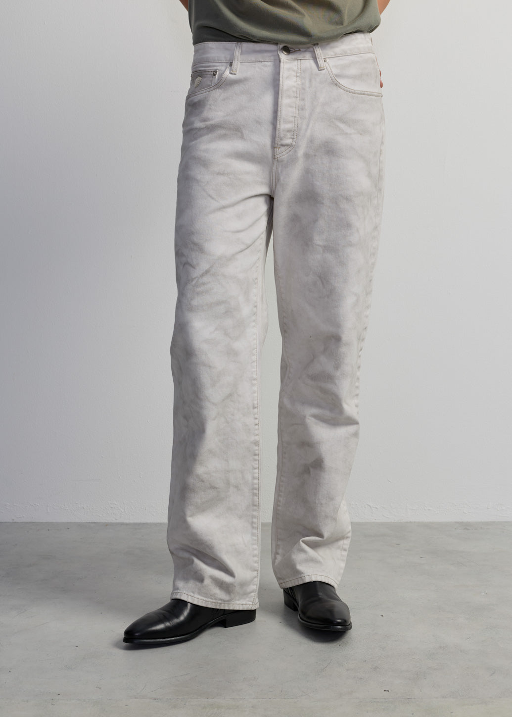 BLACK WASHED STRAIGHT JEANS