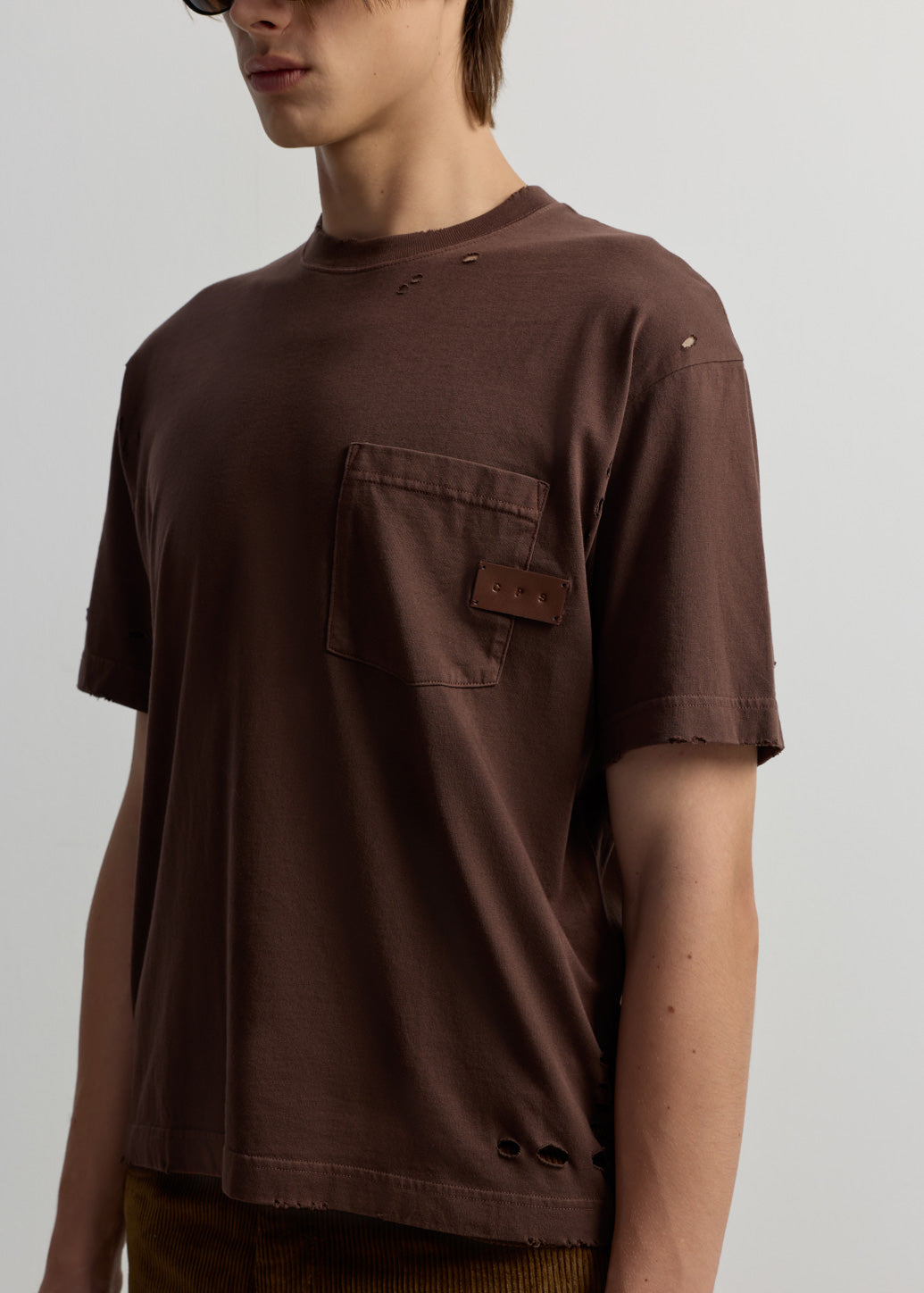 LOOSE FIT BROWN-WASHED POCKET TEE