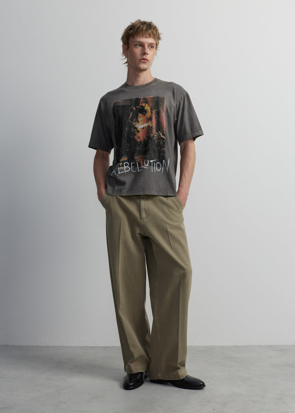 REBELLUTION GRAPHIC TEE