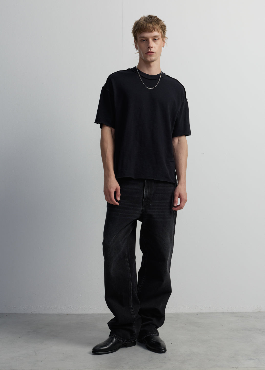 EXPOSED SEAM RELAXED TEE