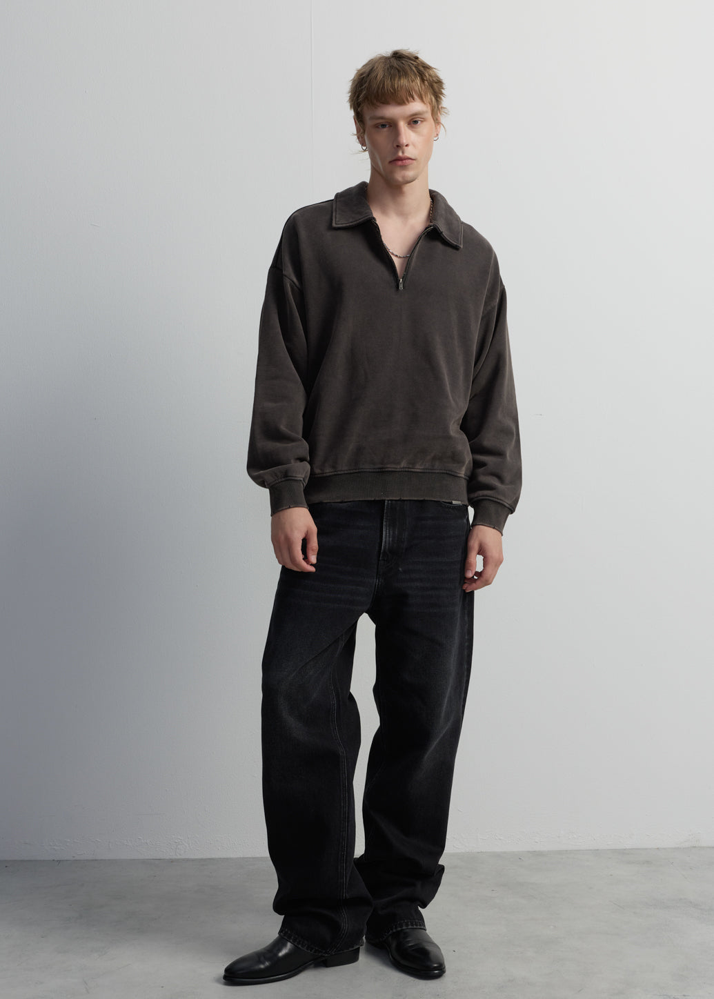 RUST QUARTER-ZIP COLLARED SWEATSHIRT