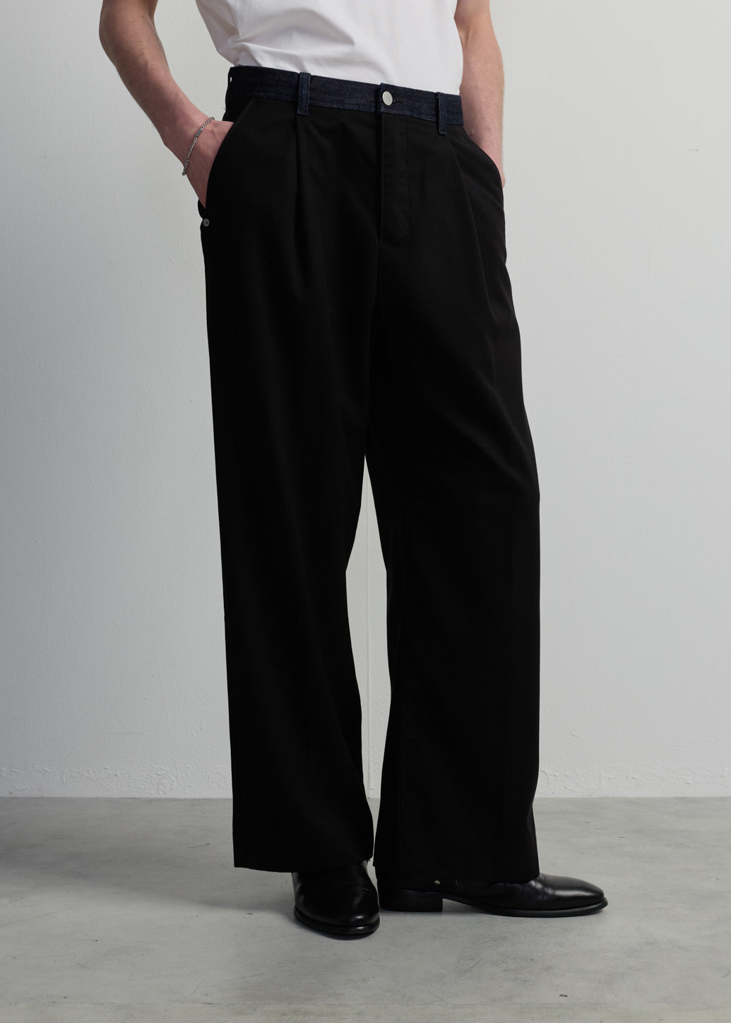 CLASSIC BLACK WIDE LEG PANTS
