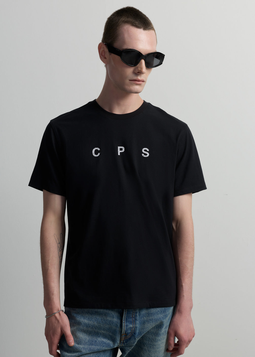 C P S CRACK LOGO TEE