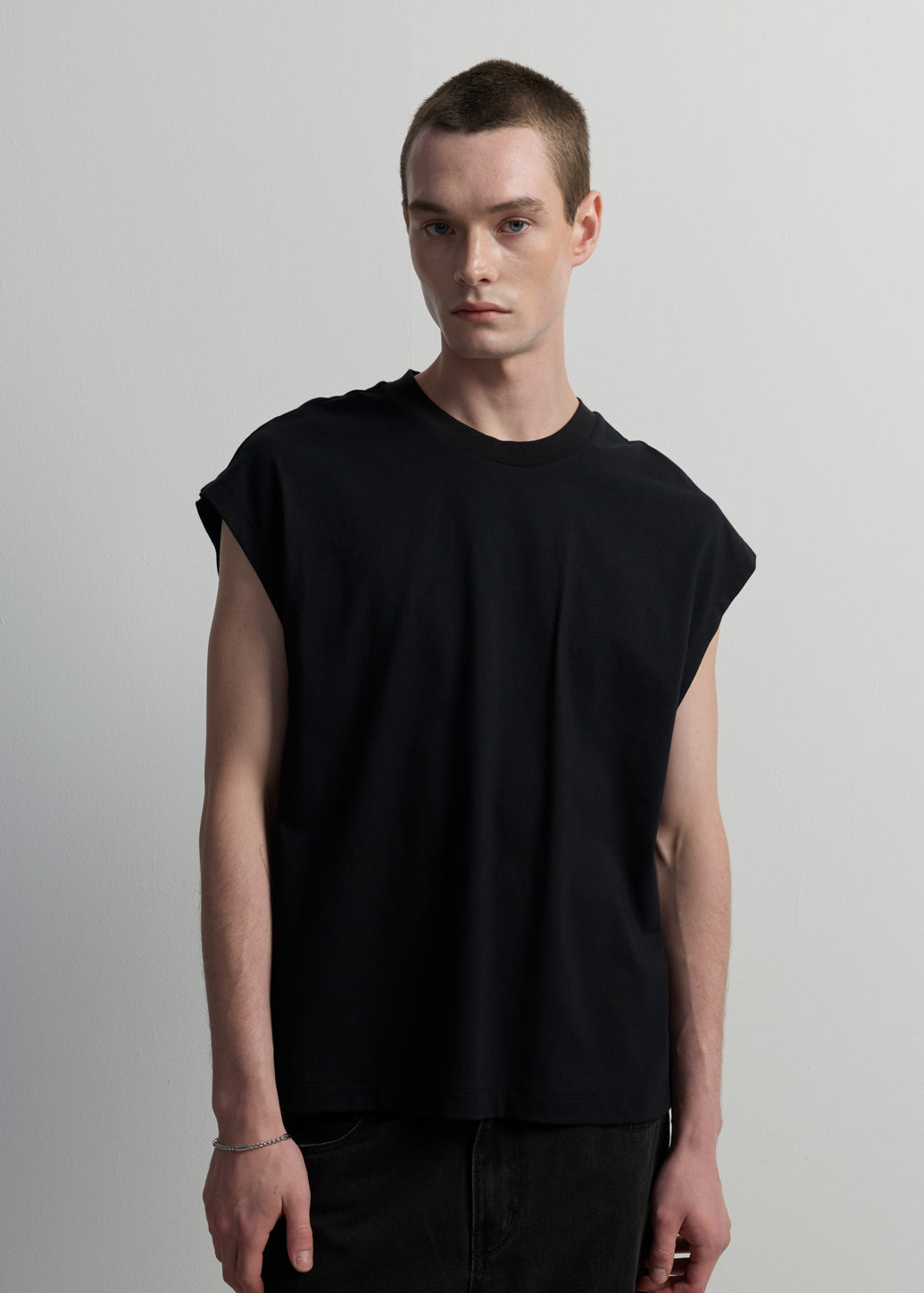 C P S CRACK LOGO SLEEVELESS TEE