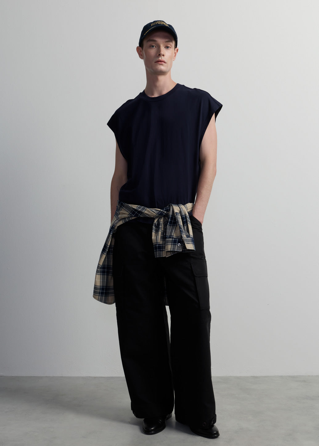 C P S CRACK LOGO SLEEVELESS TEE