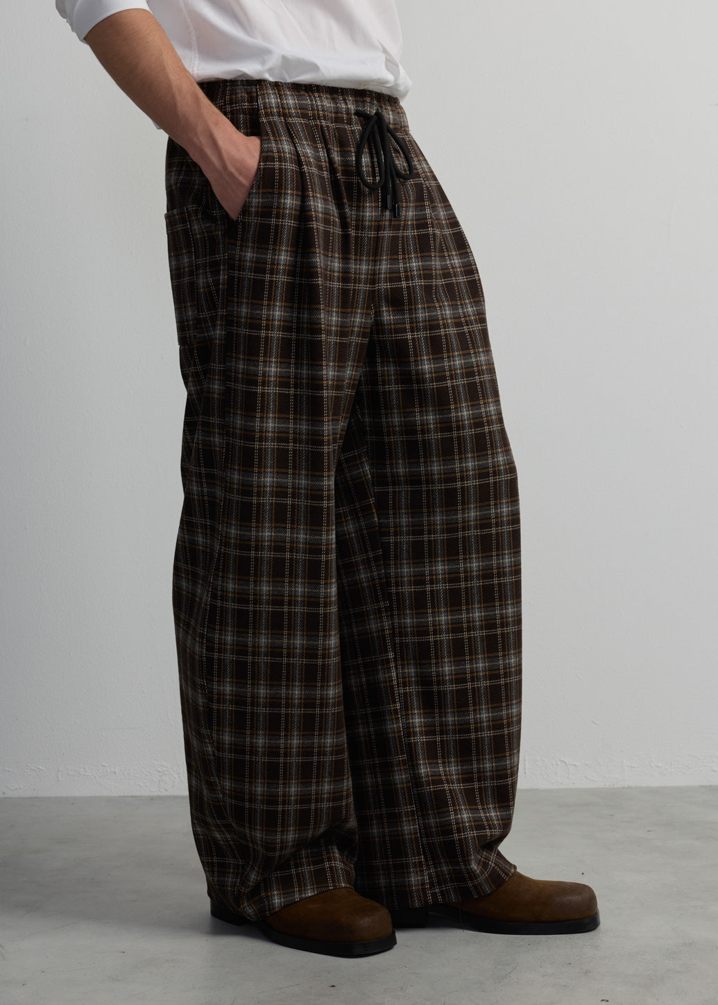 BROWN CHECKED DRAWSTRING BALLON PANTS