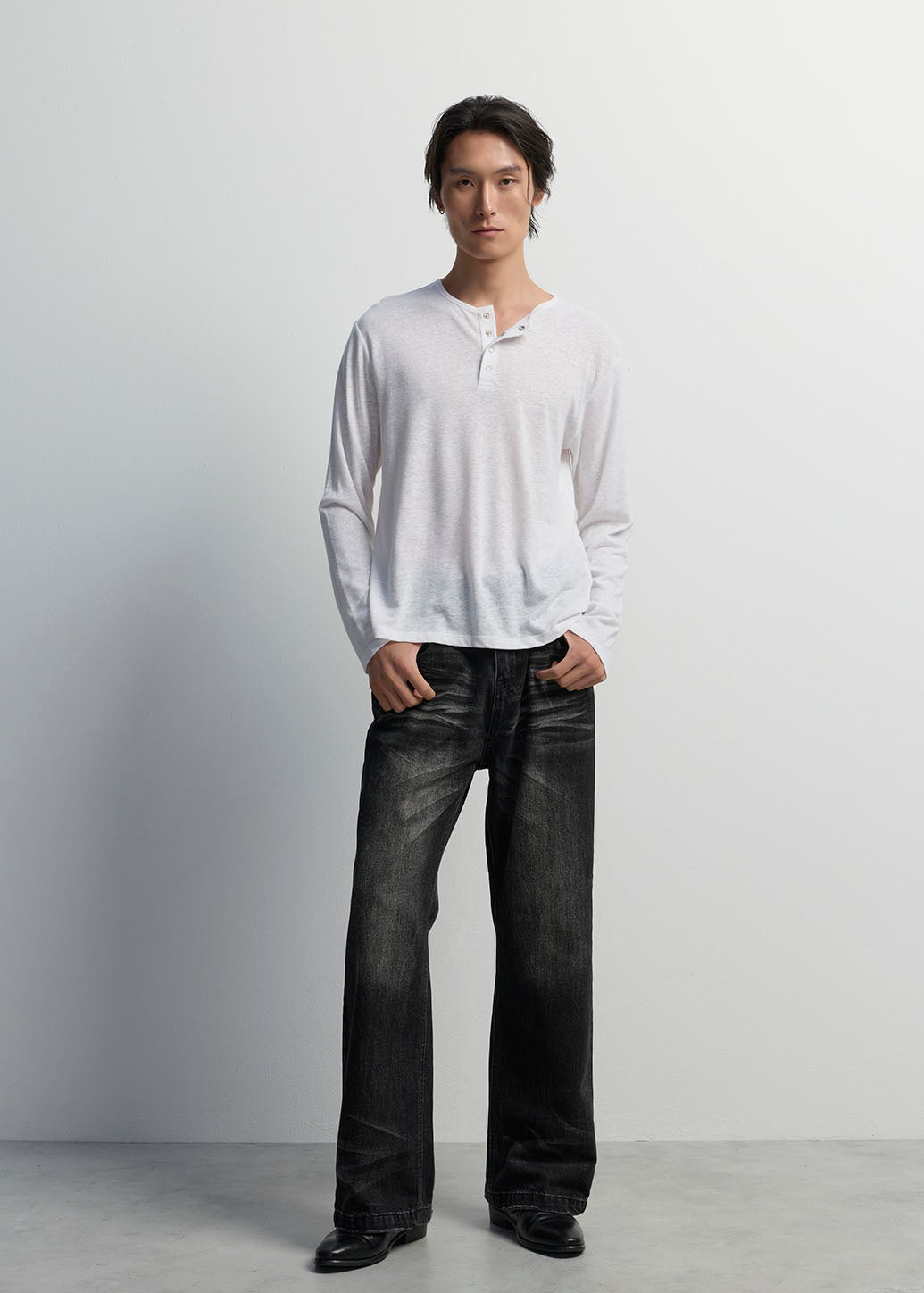 SLUB KNIT LONG-SLEEVE HENLEY TEE