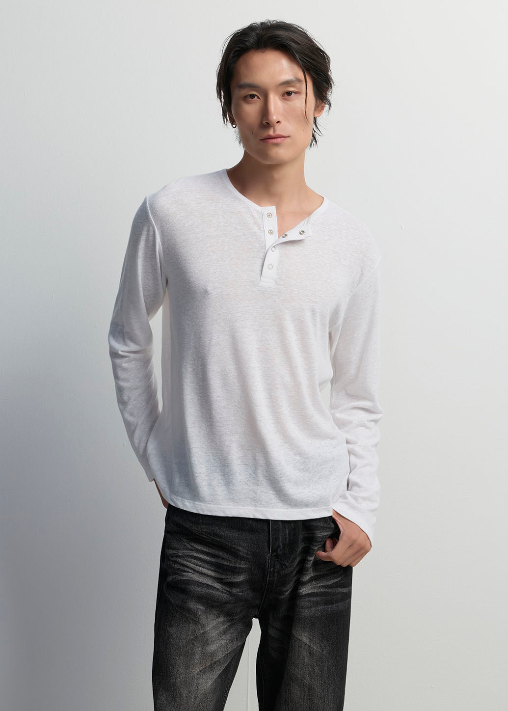 SLUB KNIT LONG-SLEEVE HENLEY TEE
