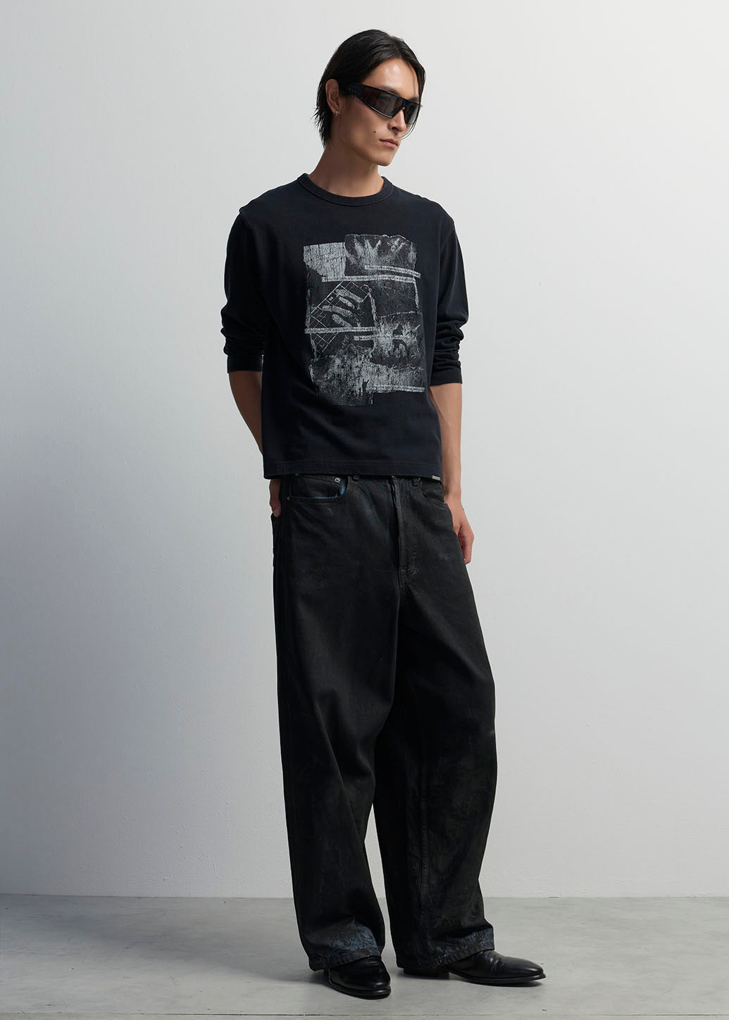 PHOTO COLLAGE GRAPHIC LONG-SLEEVE T-SHIRT