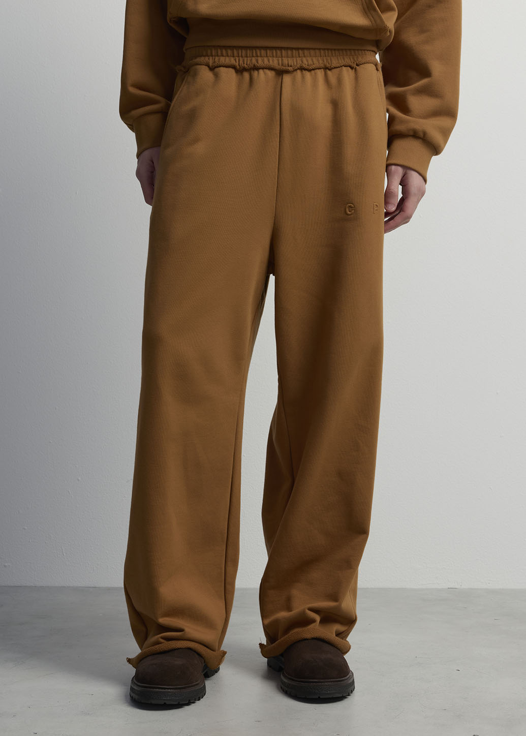 RAW EDGE DRAWSTRING SWEATPANTS