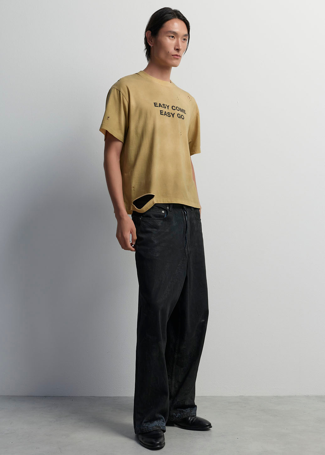 EASY COME EASY GO DISTRESSED TEE