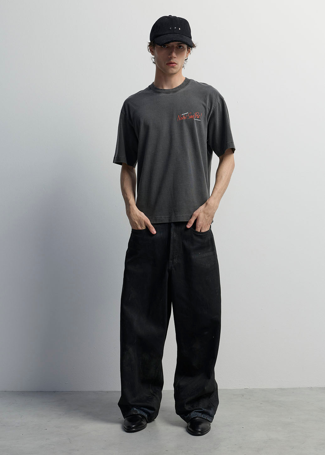 เสื้อยืดกราฟิก