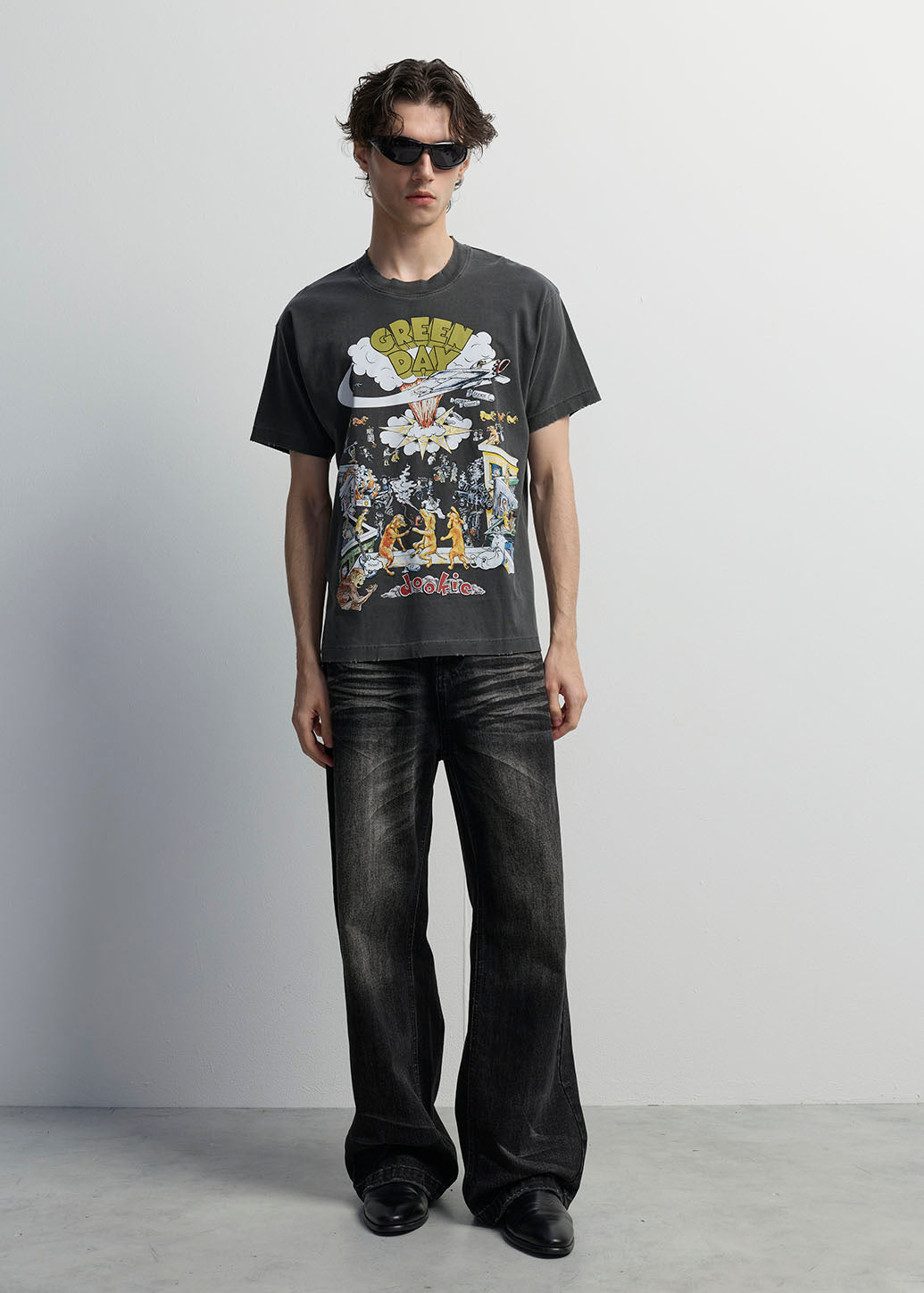 GREEN DAY GRAPHIC BAND TEE