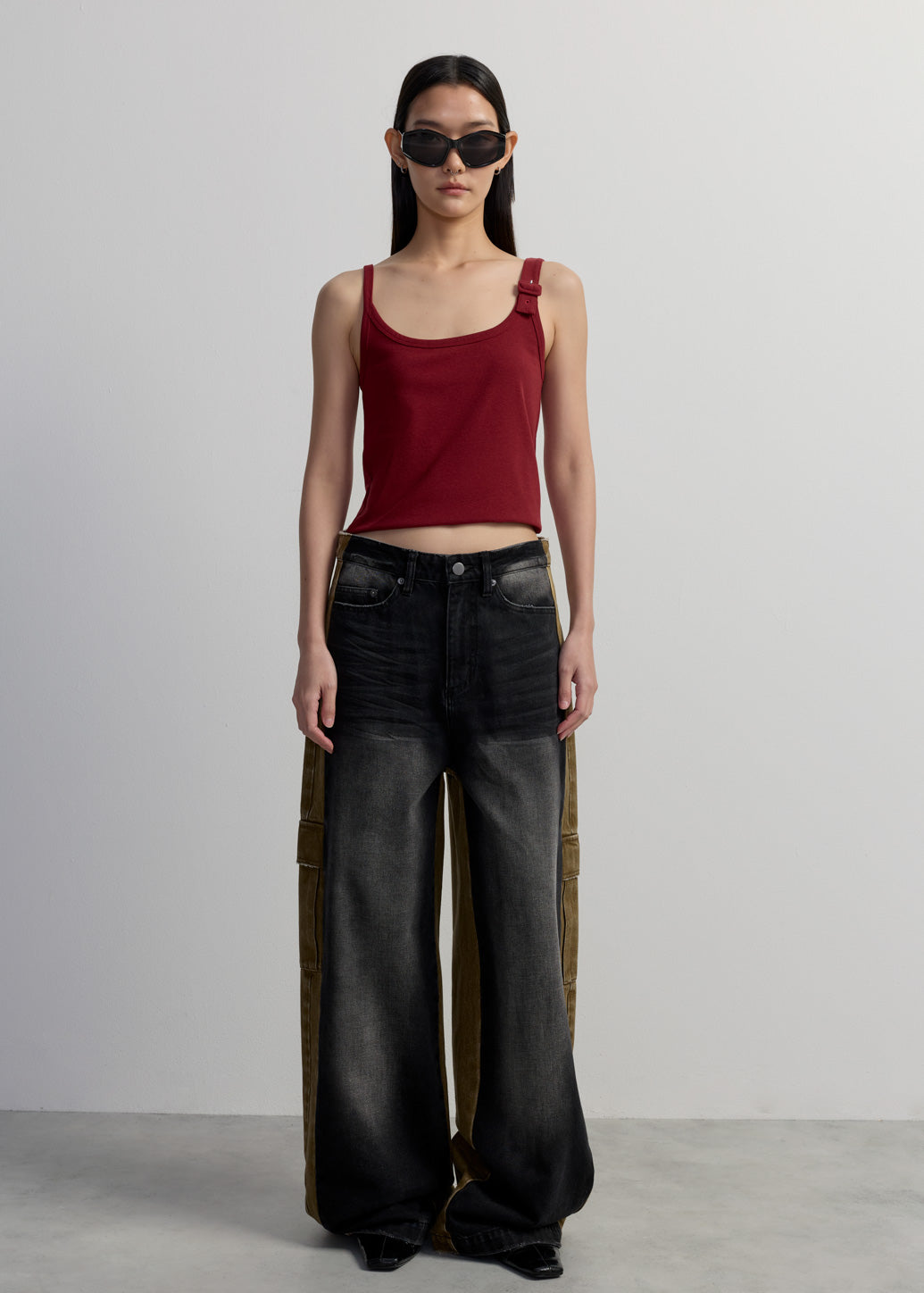 CONTRAST WIDE-LEG CARGO JEANS