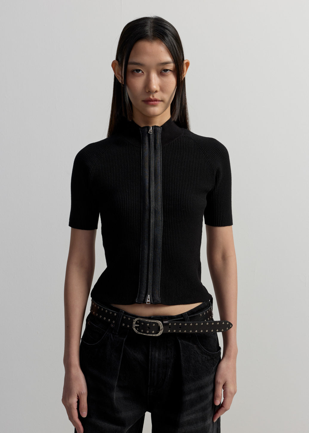 RIBBED ZIP-THROUGH TOP