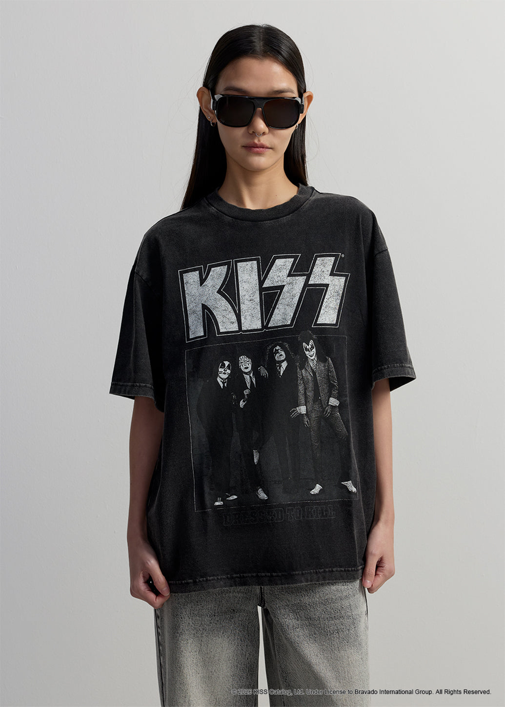 เสื้อยืดกราฟิก KISS Dressed to Kill