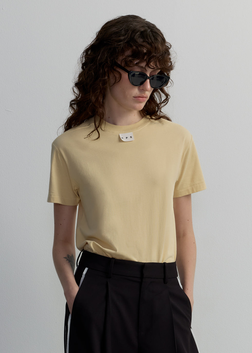 EXPOSED SEAM REGULAR-FIT TEE