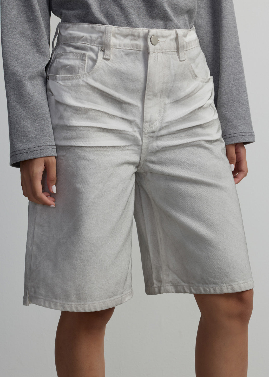 LIGHT GREY MID-RISE JORTS