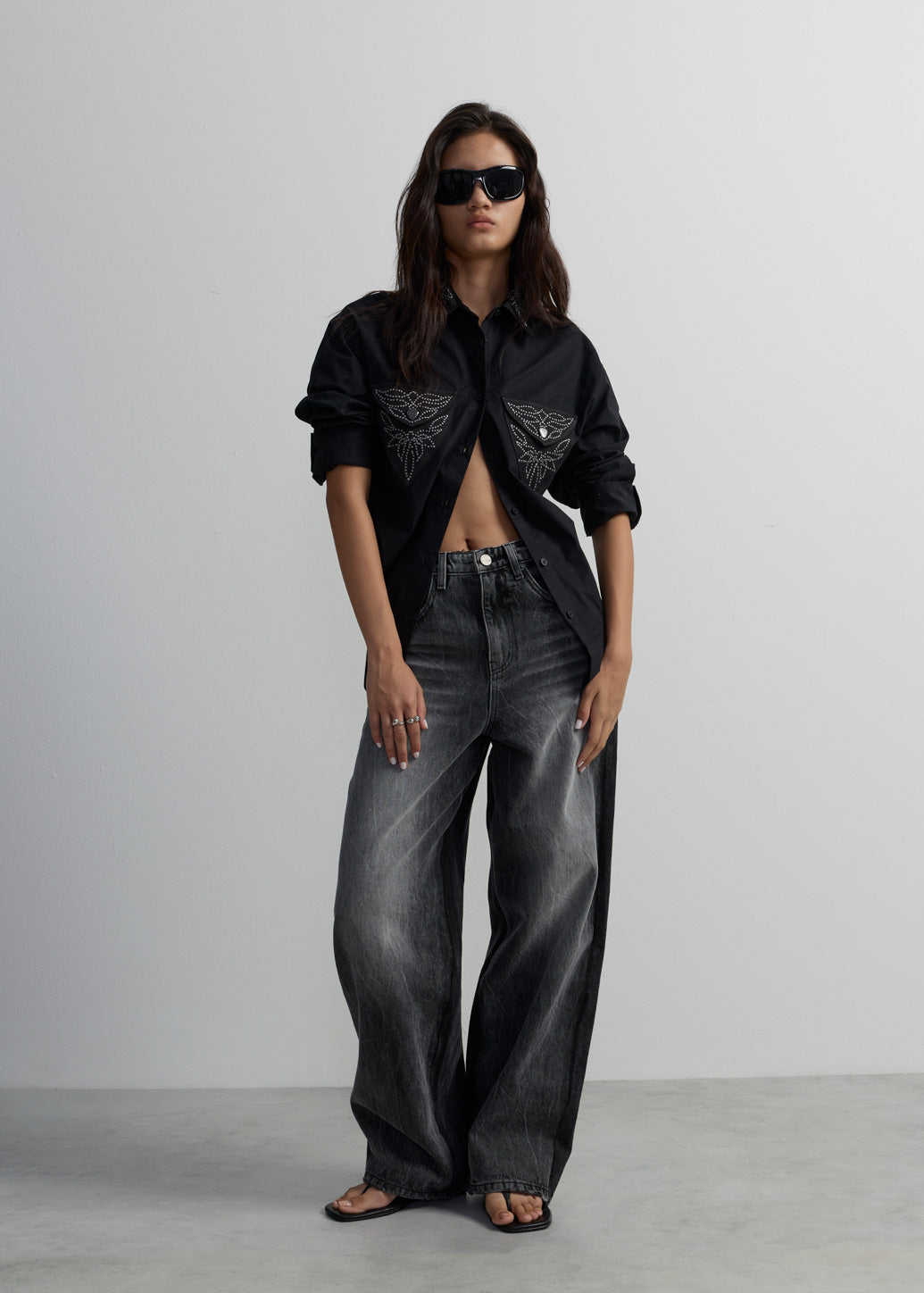 MID-RISE RELAX STRAIGHT JEANS