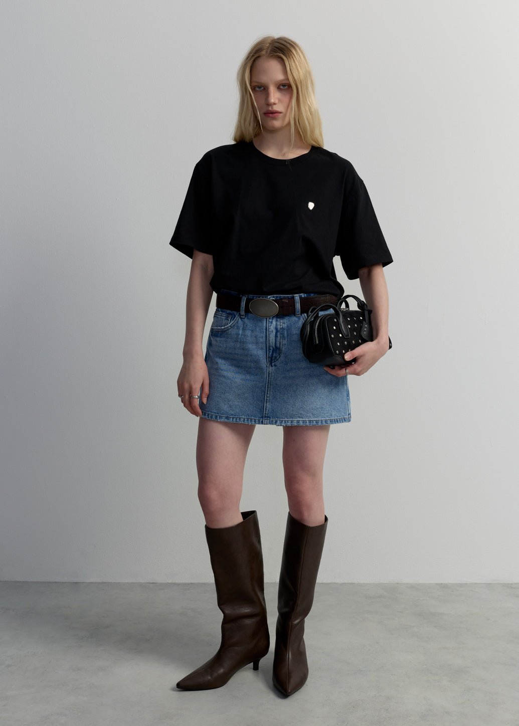MID-RISE DENIM SKORTS