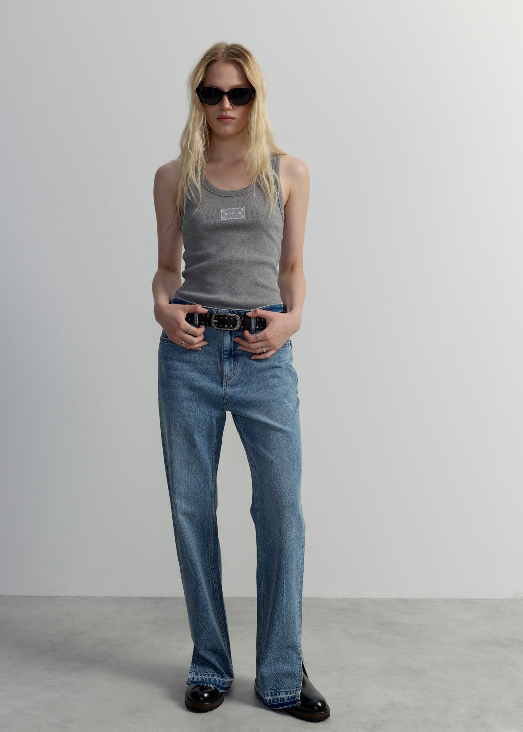 SPLIT-SEAM SKINNY JEANS