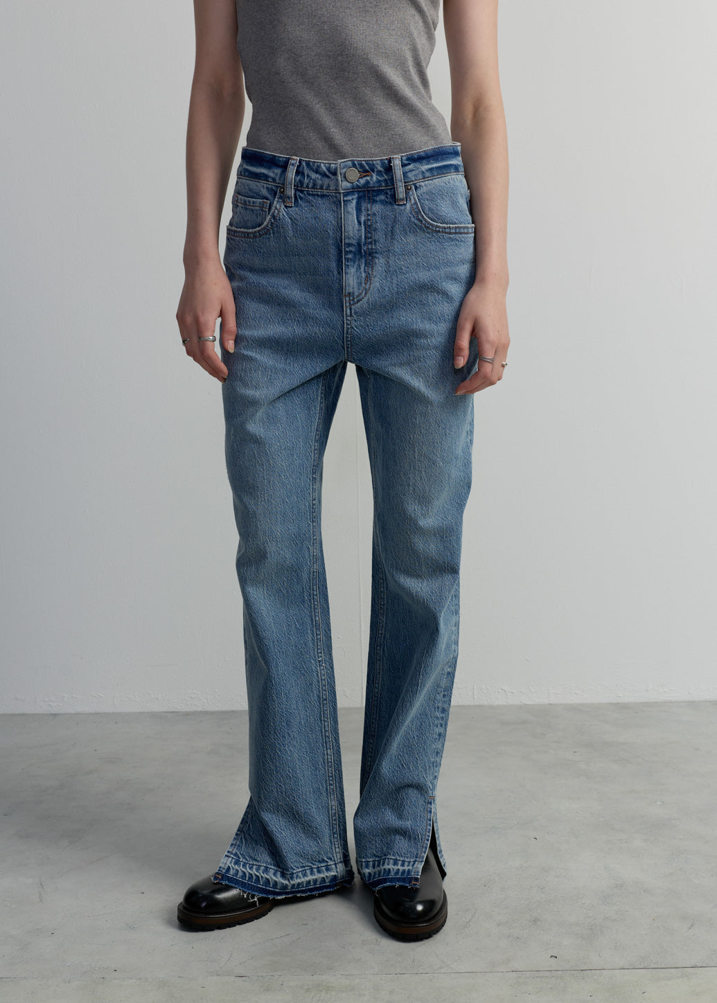 SPLIT-SEAM SKINNY JEANS