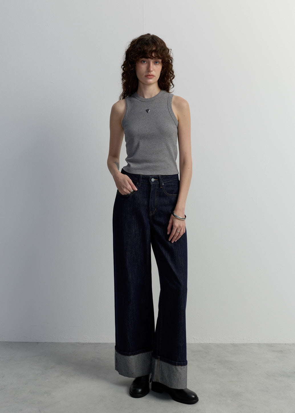 CROPPED TANK TOP
