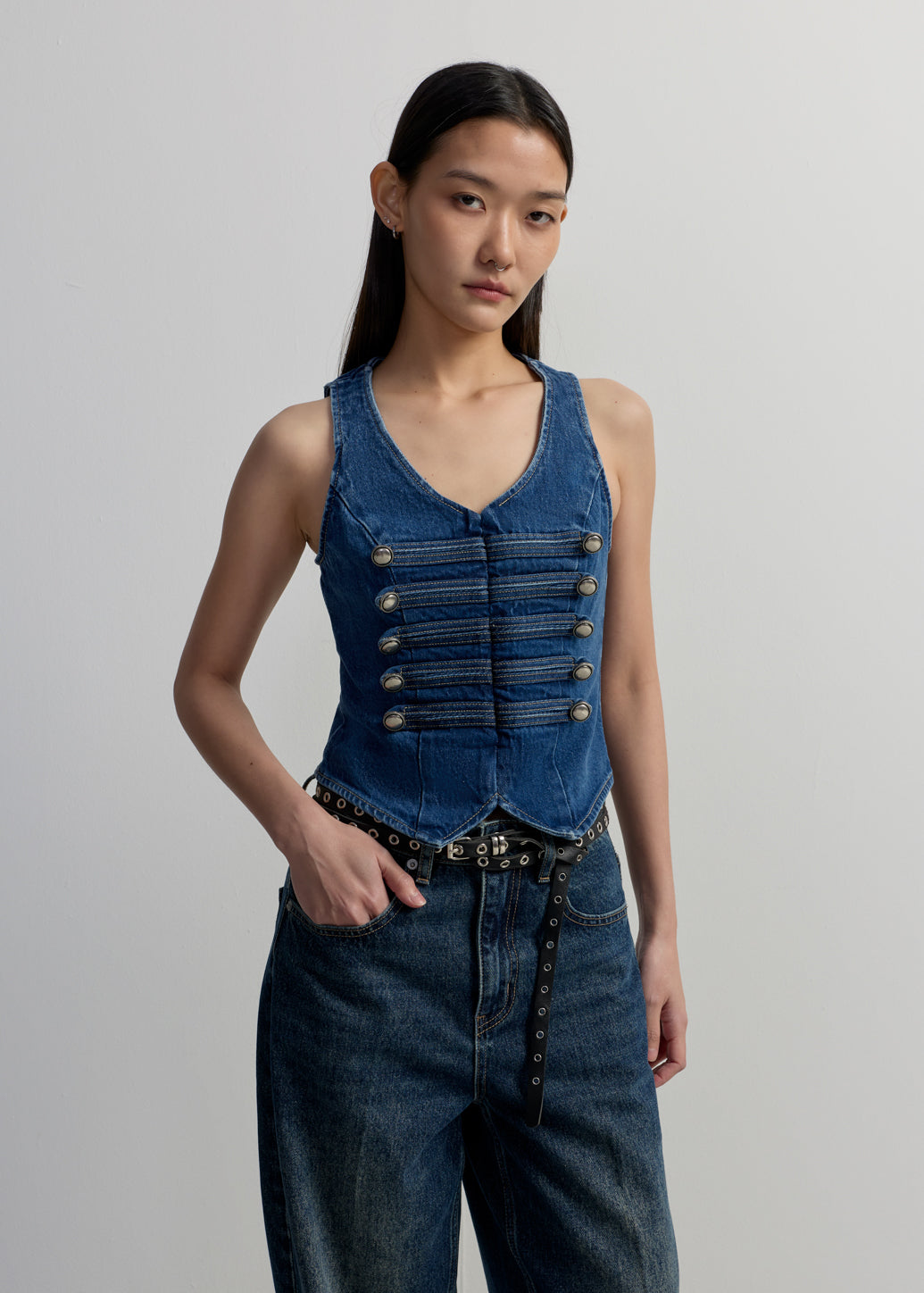 เสื้อกั๊กยีนส์สไตล์มิลิทารี