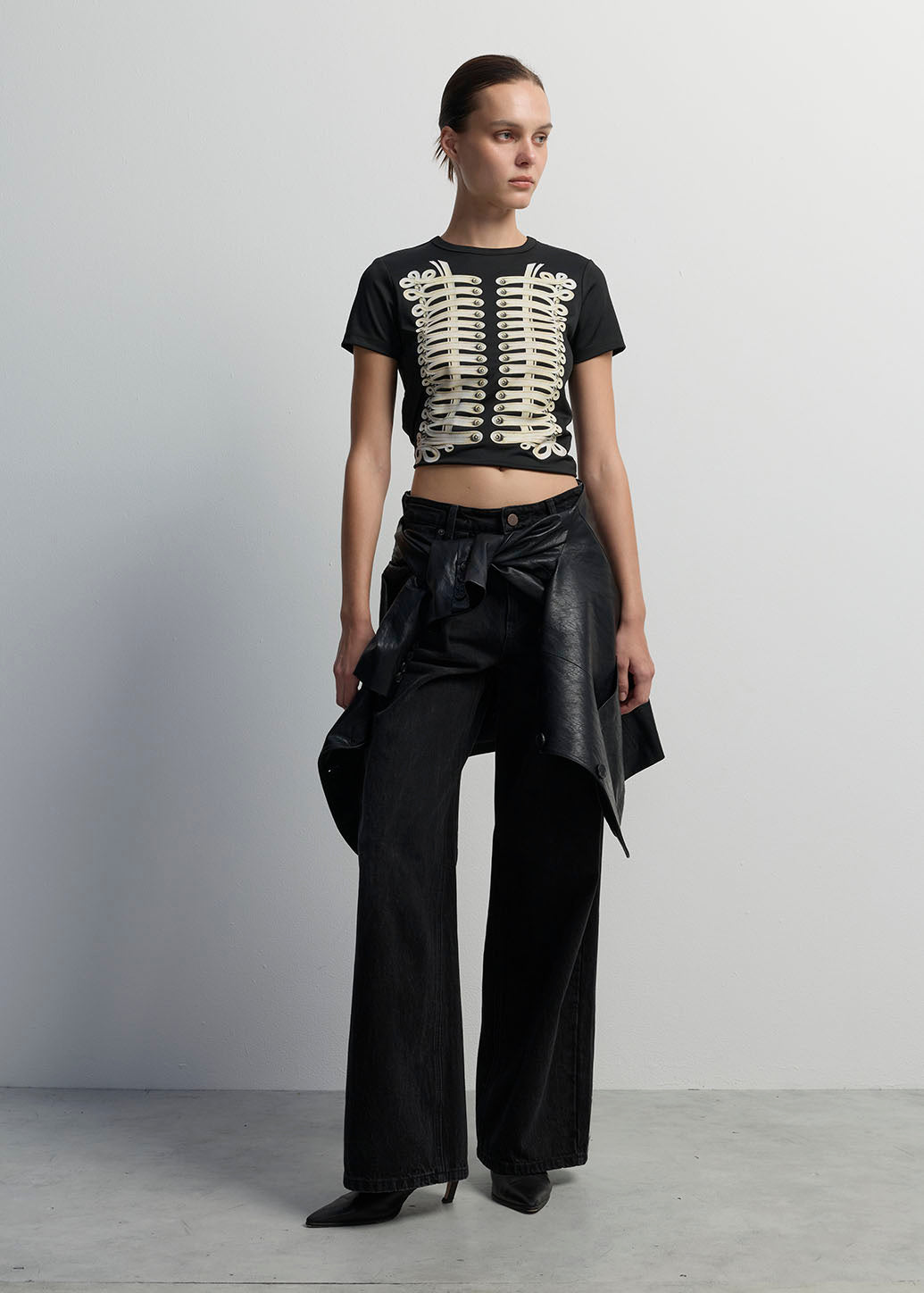 MILITARY-INSPIRED TRIM TEE