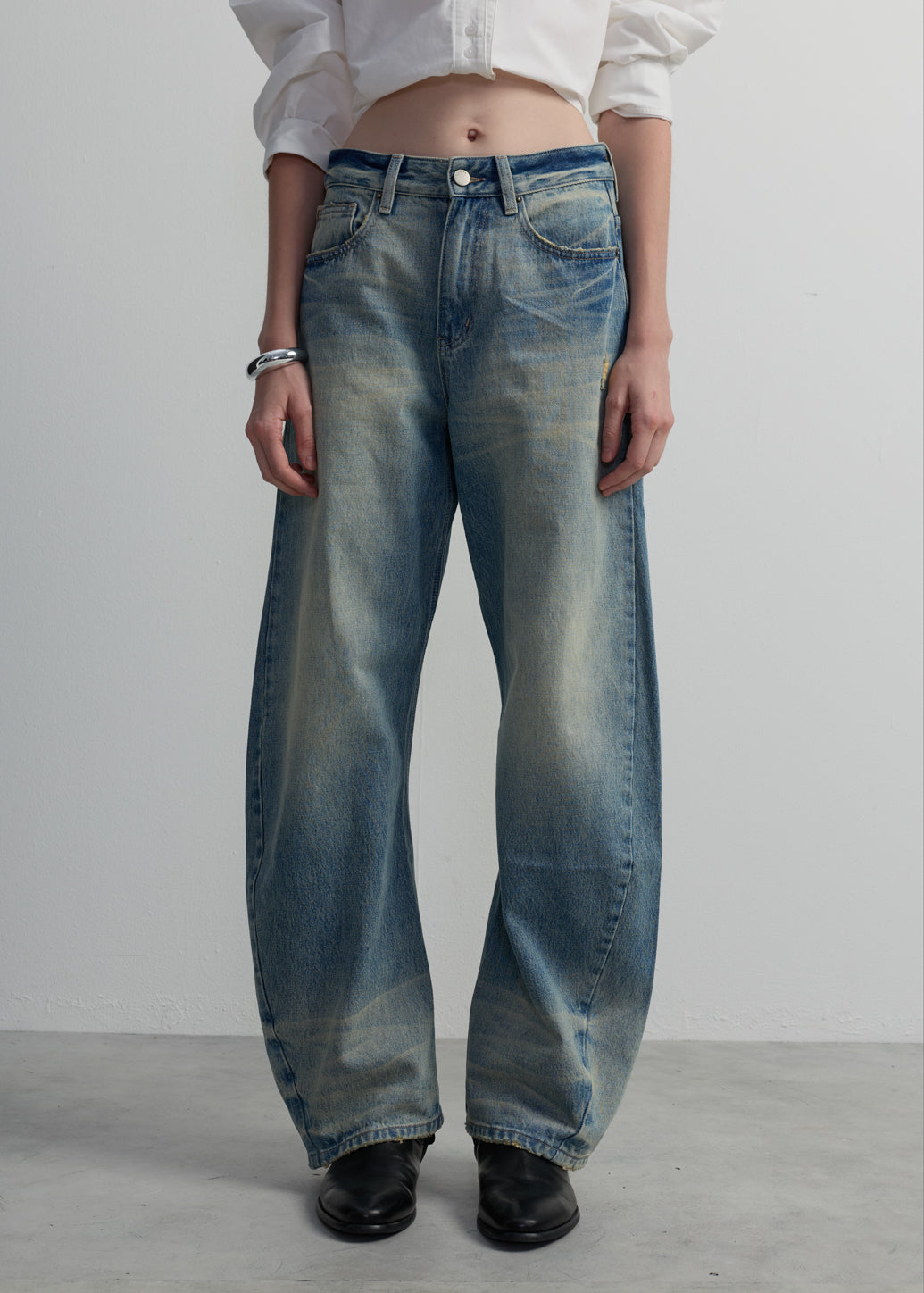 LOW-RISE DRAPED JEANS