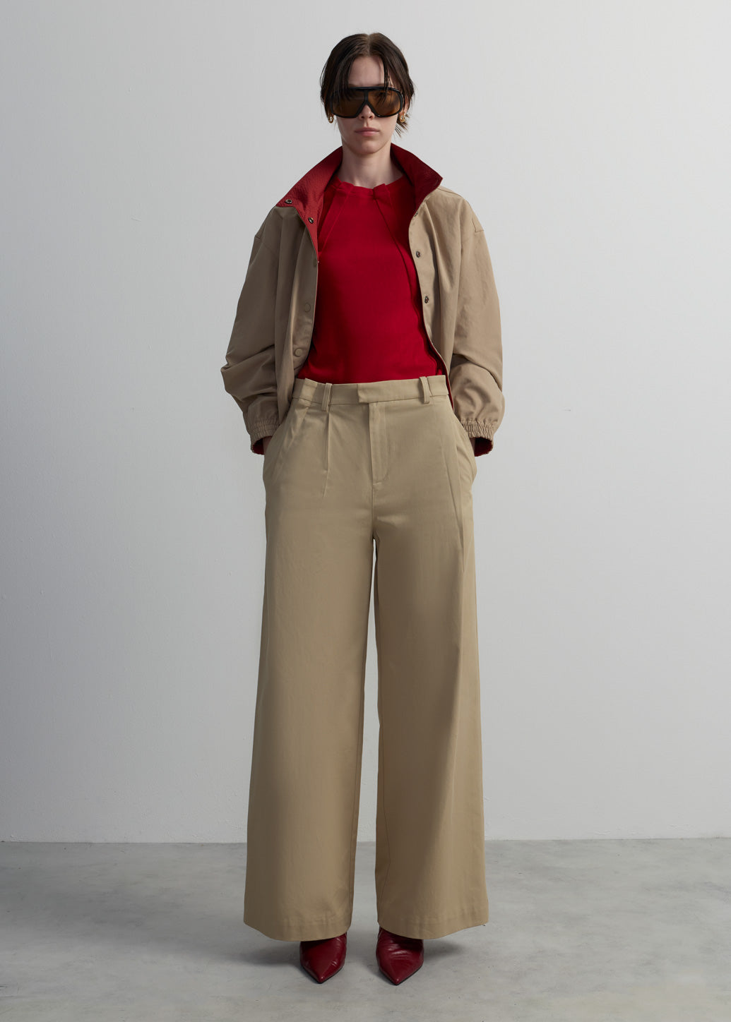 WIDE-LEG PLEATED PANTS