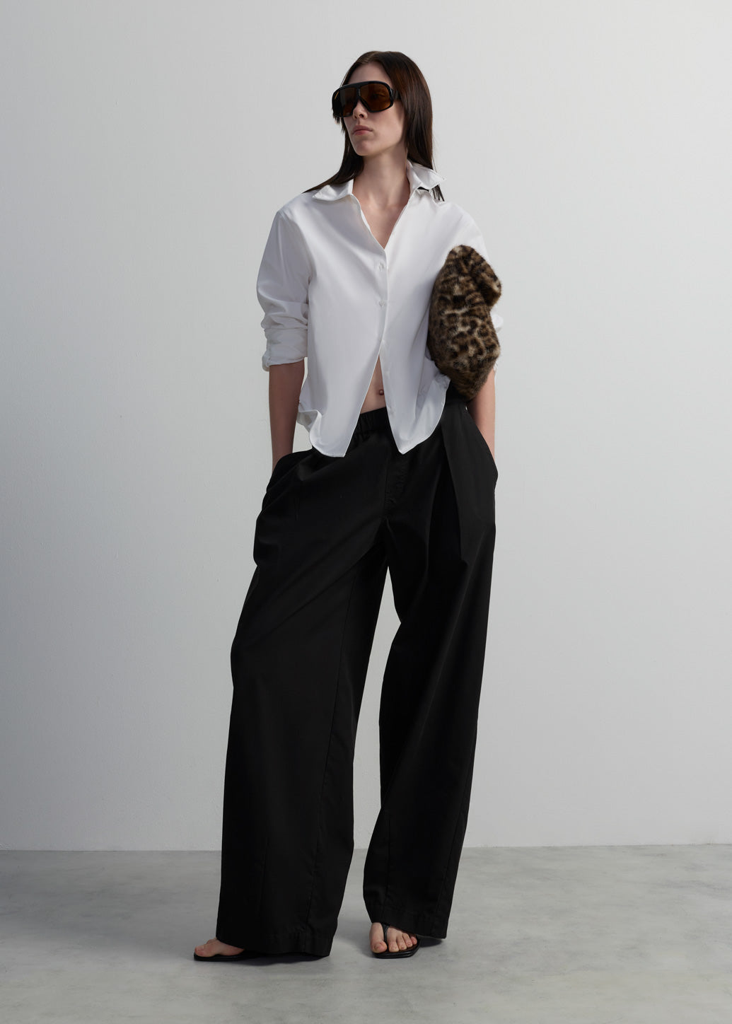 CLASSIC COLLAR RELAXED-FIT SHIRT