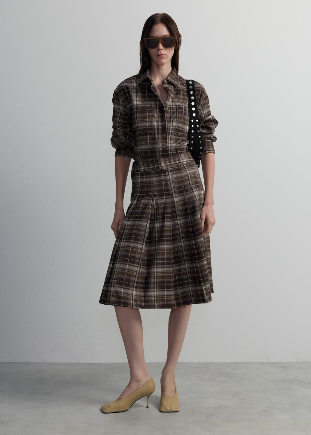 CHECKED PLEATED MIDI SKIRT