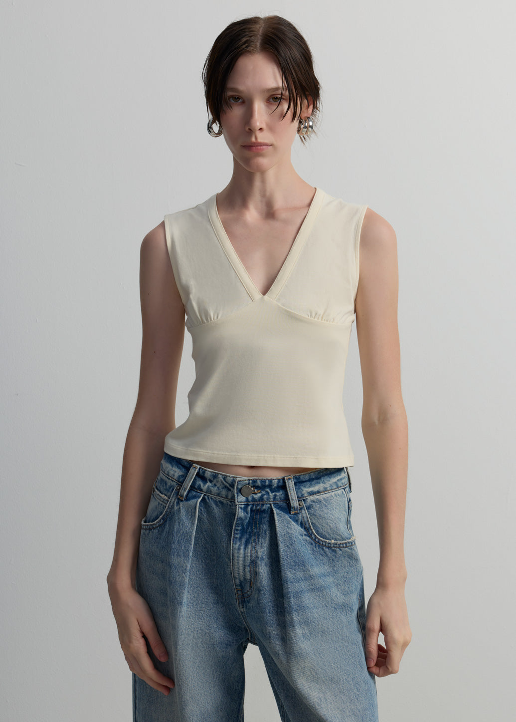 CROSSOVER V-NECK TANK TOP