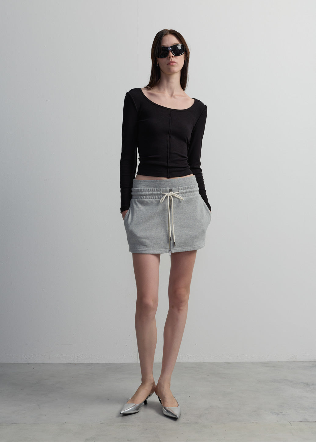 EXPOSED-STITCH LONG-SLEEVE TOP