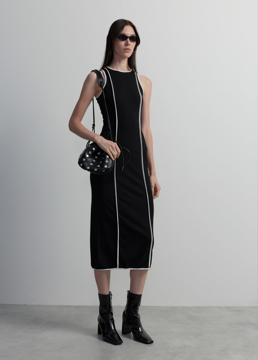CONTRAST PIPING MAXI DRESS