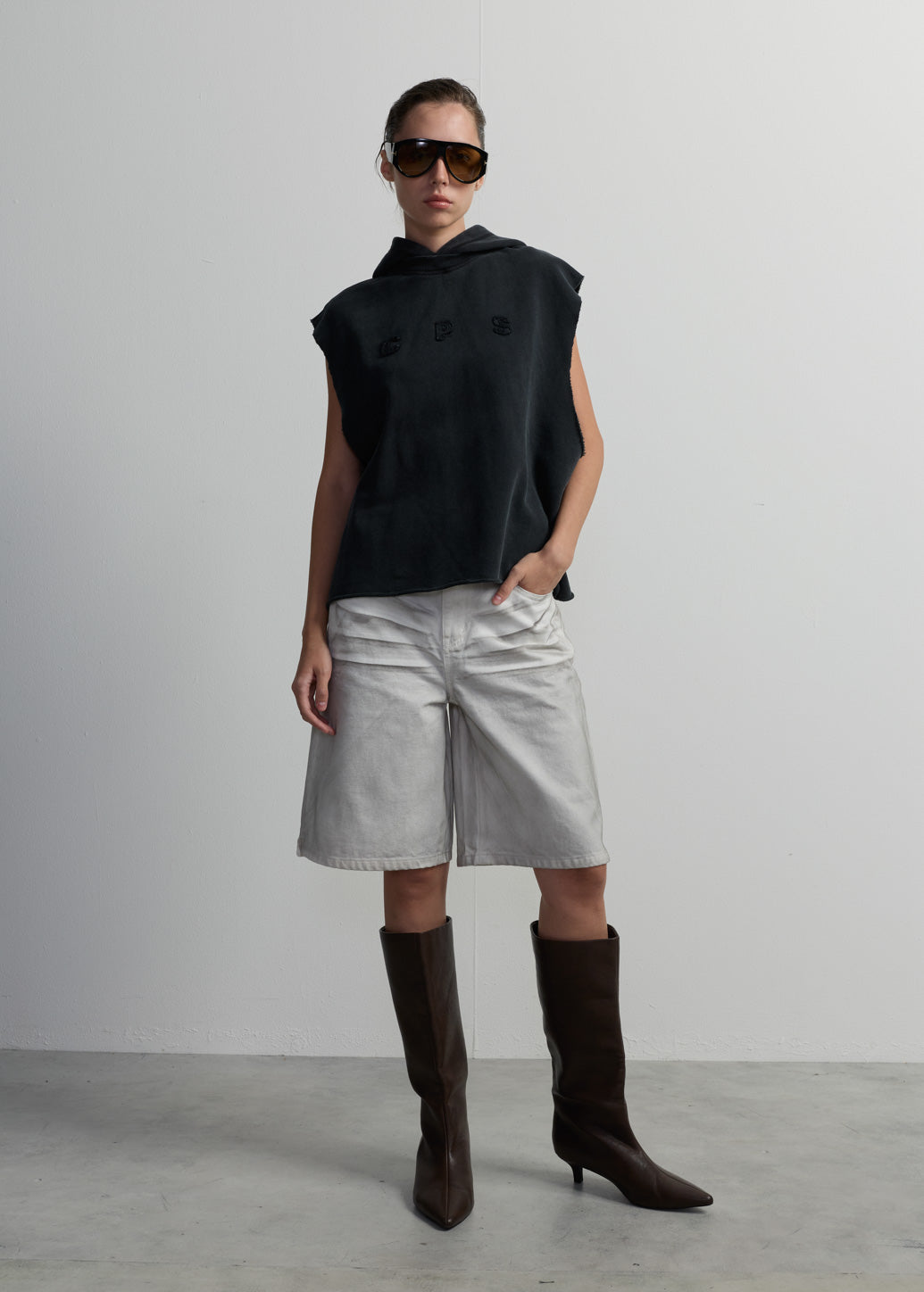 FRENCH TERRY SLEEVELESS HOODIE