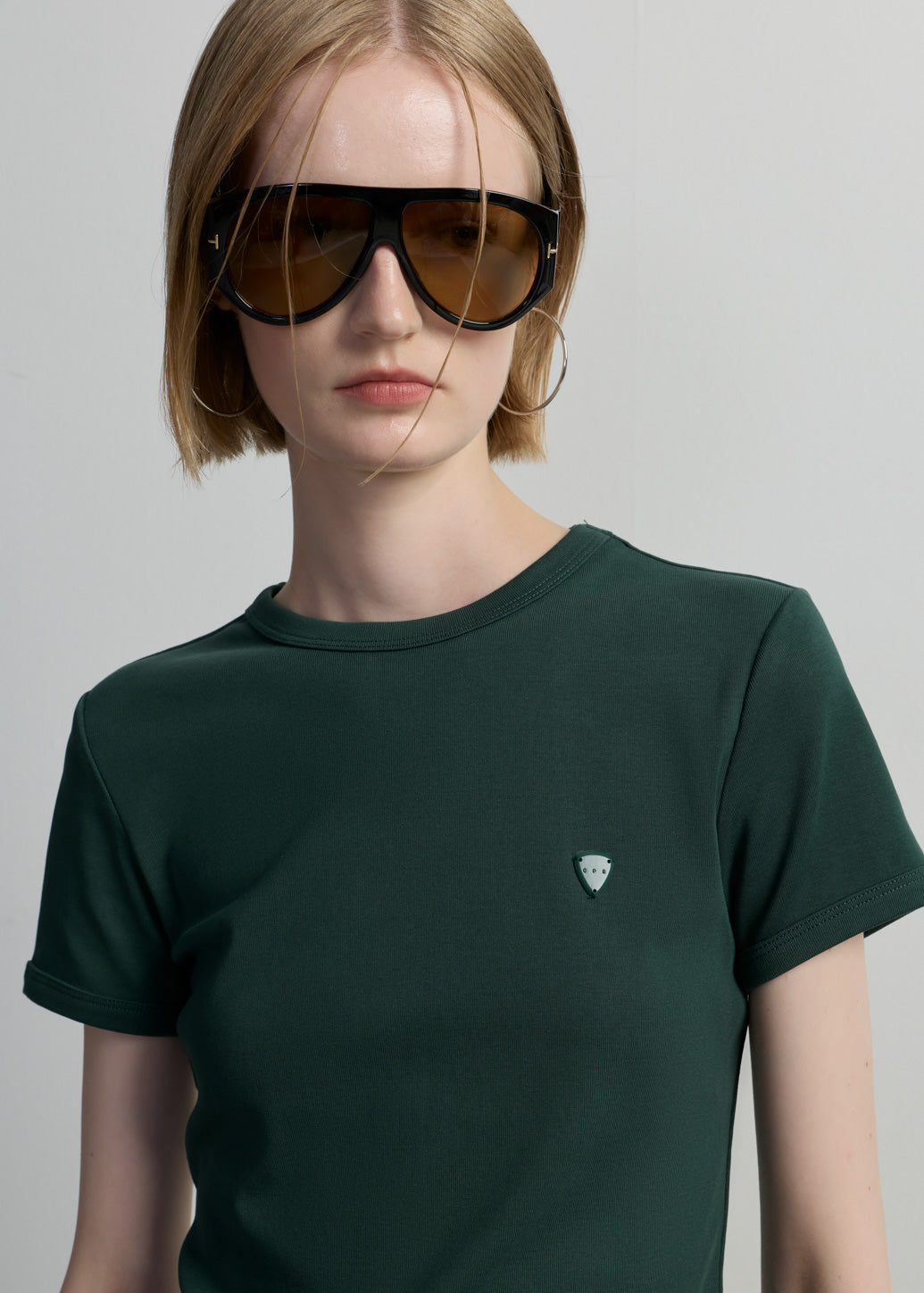 SYMBOLIC BACK-SEAM TEE