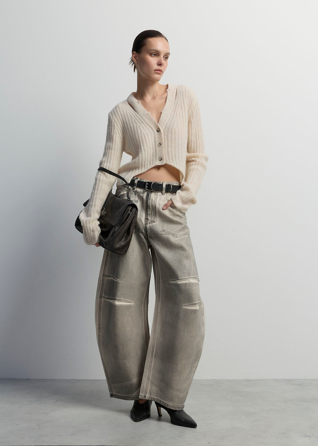ACID WASHED BARREL-LEG JEANS