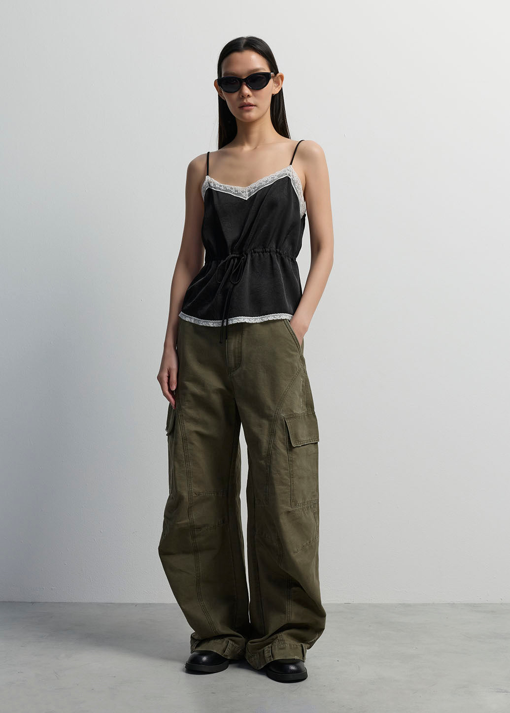 LACE TRIM ELASTIC WAIST CAMISOLE