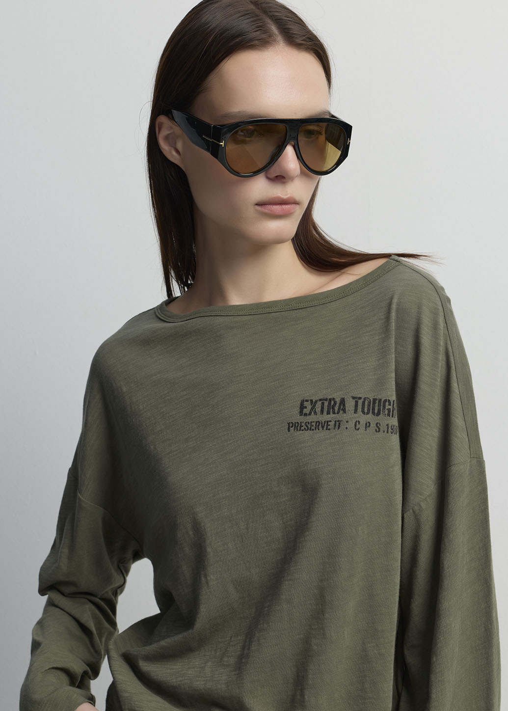 TYPOGRAPHY GRAPHIC LONG SLEEVE OVERSIZED TEE