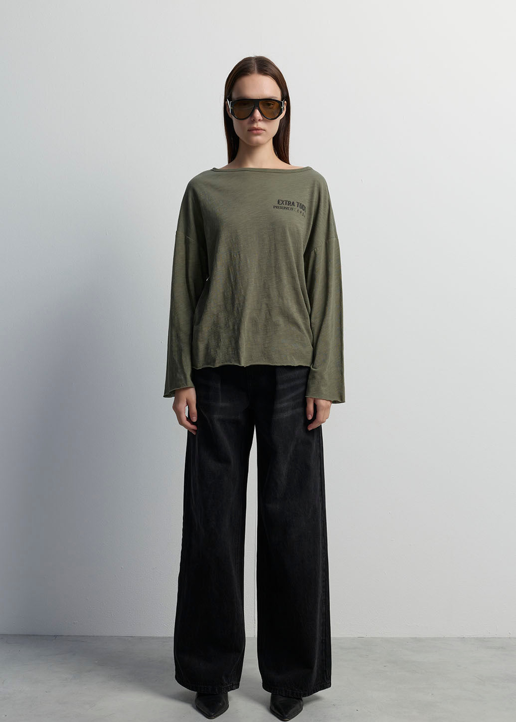 TYPOGRAPHY GRAPHIC LONG SLEEVE OVERSIZED TEE